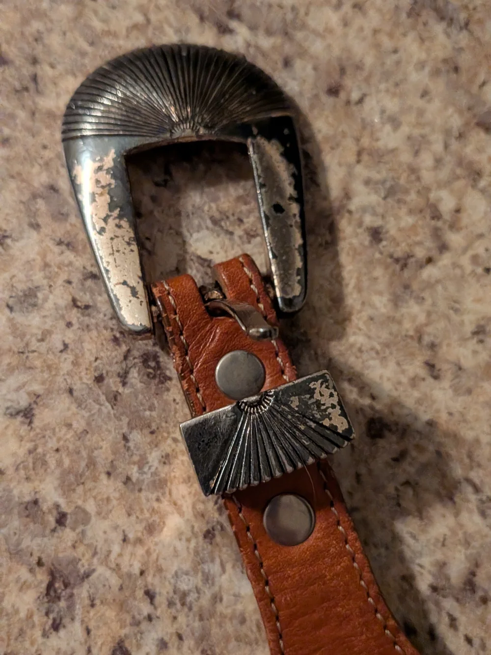 '90s Vintage Silver Creek Brown Leather Western Belt with Silver Concho Buckle